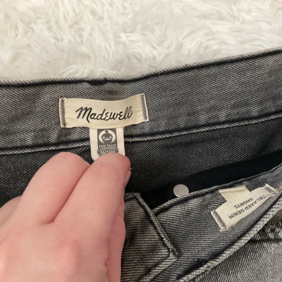 Madewell Button Fly Relaxed Denim Shorts - Grey - Size 26 - Picture 4 of 11